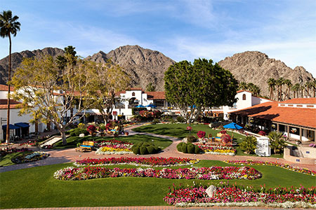 Resort Plaza